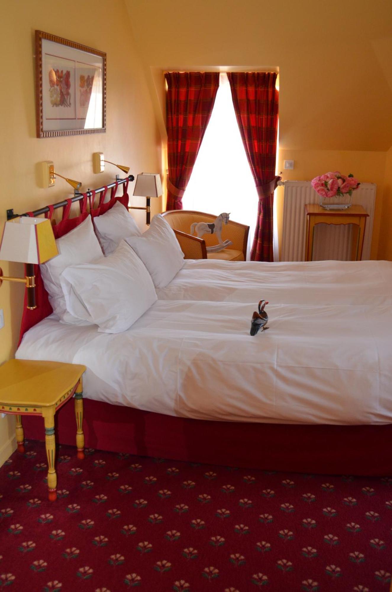 Hotel Du Cheval Blanc Yvoy-le-Marron